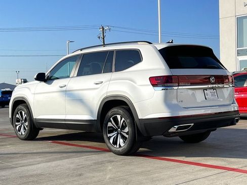 New 2026 Volkswagen Atlas SE image 4