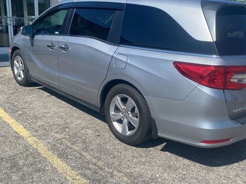 Used 2019 Honda Odyssey EX image 3