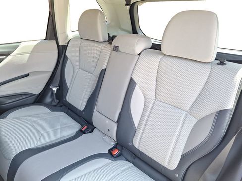 Certified 2022 Subaru Forester Premium AWD/4WD image 11