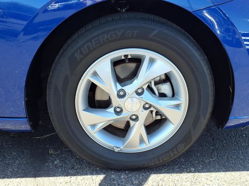 Certified 2023 Hyundai Elantra SE FWD image 9