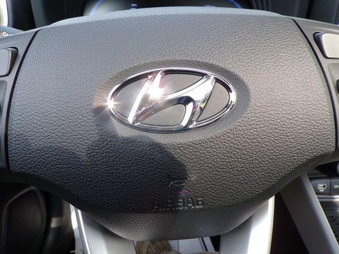 New 2026 Hyundai Venue SEL FWD image 29