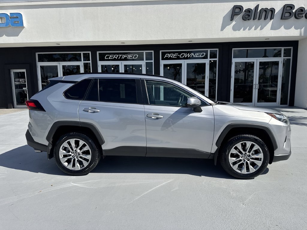 Used 2024 Toyota RAV4 XLE Premium FWD image 5