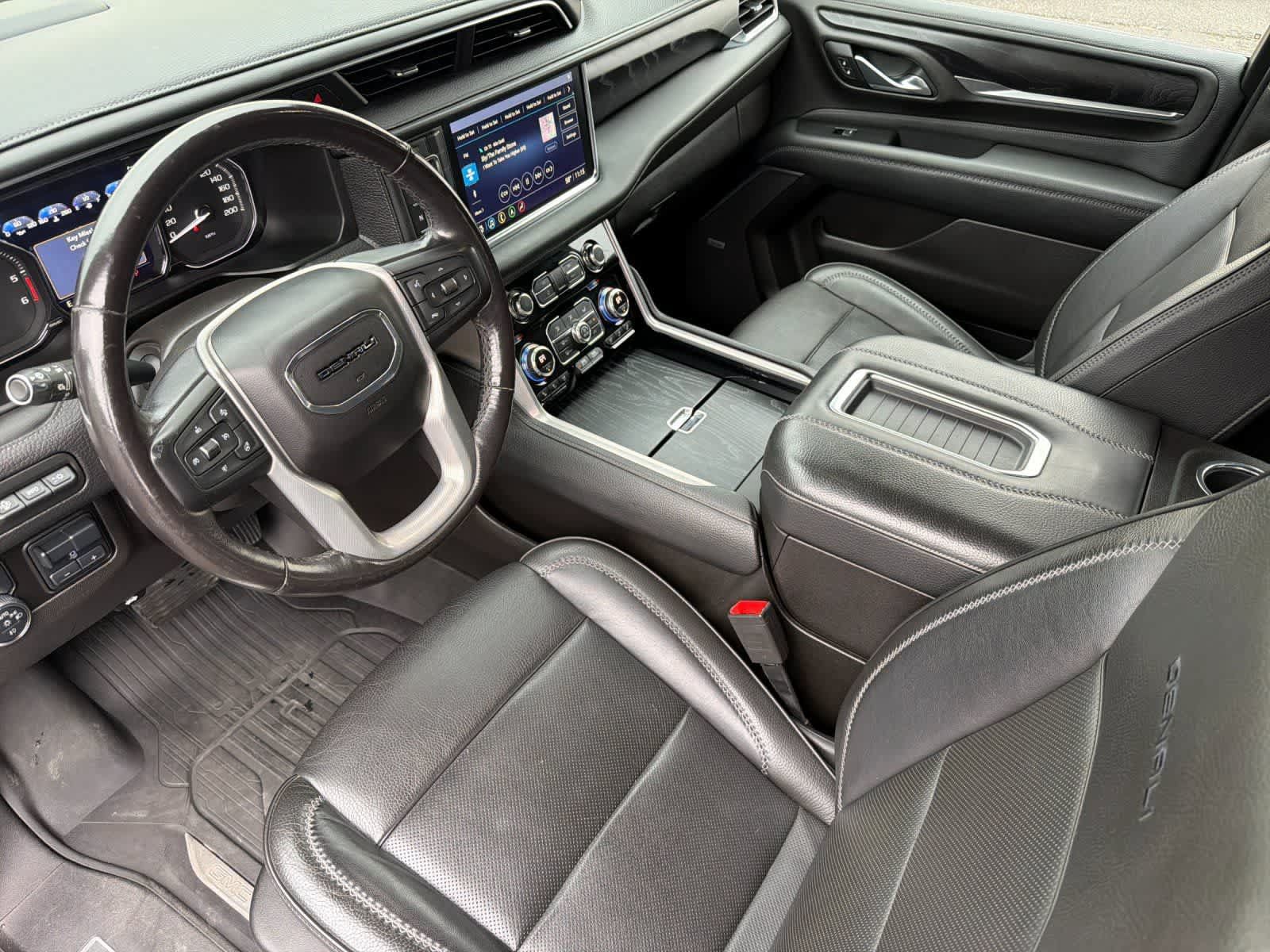 Used 2021 GMC Yukon Denali w/ Denali Ultimate Package AWD/4WD image 11