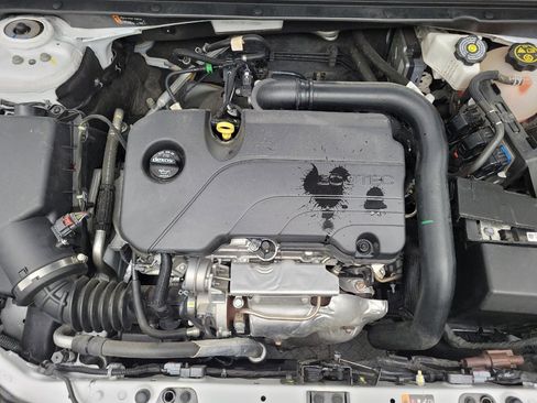 Used 2024 Chevrolet Malibu LT FWD image 30