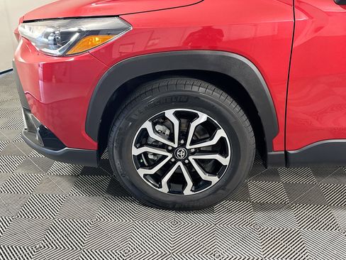 Used 2023 Toyota Corolla Cross AWD Hybrid w/ Moonroof Package image 11