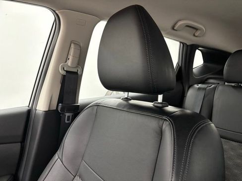 Used 2022 Nissan Rogue Sport SV w/ Technology Package FWD image 38