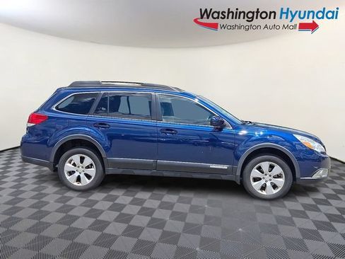 Used 2011 Subaru Outback 2.5i Premium AWD/4WD image 7