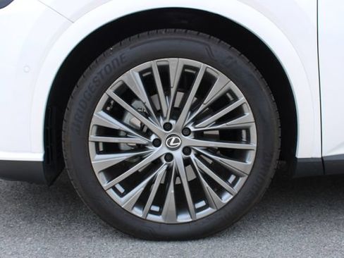 Used 2025 Lexus RX 350 AWD w/ Convenience Package image 32