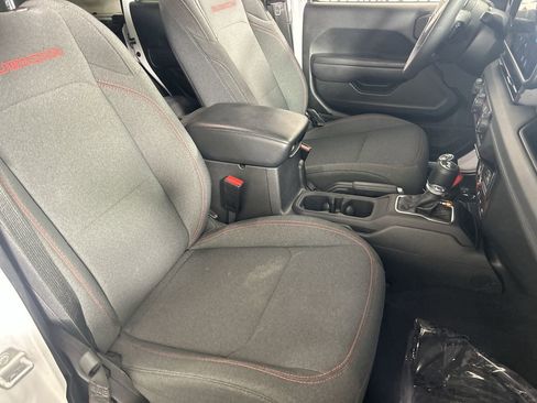 Used 2025 Jeep Wrangler Unlimited Rubicon image 24