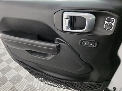 Certified 2020 Jeep Wrangler Unlimited Sport image 28