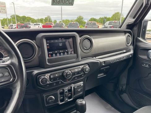 Used 2022 Jeep Wrangler Unlimited Sport AWD/4WD image 21