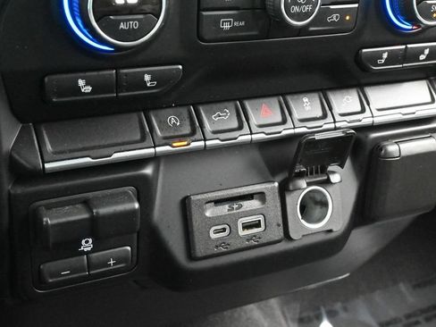 Used 2019 Chevrolet Silverado 1500 LT w/ All-Star Edition AWD/4WD image 19