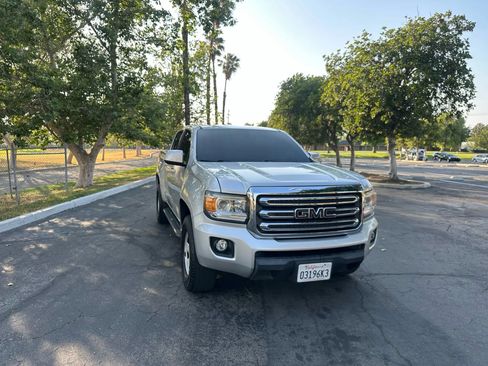 Used 2018 GMC Canyon SLE w/ SLE Convenience Package RWD image 2