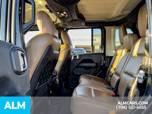 Used 2021 Jeep Wrangler Unlimited Rubicon AWD/4WD image 16