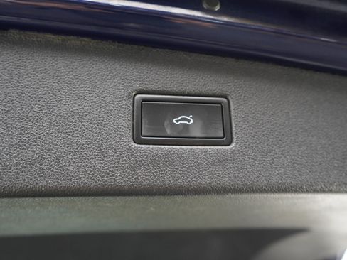 Used 2024 Volkswagen Tiguan SEL R-Line AWD/4WD image 17