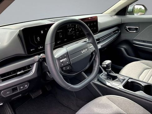 Used 2025 Kia K4 EX FWD image 16