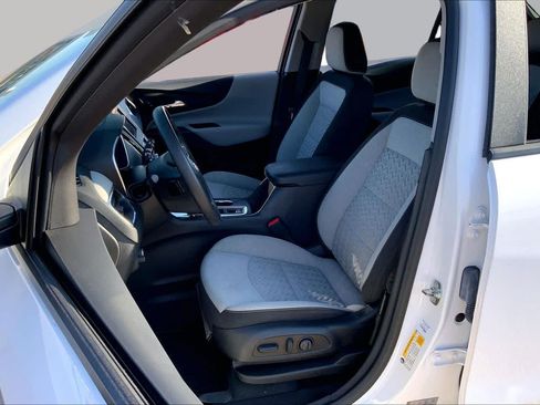 Used 2024 Chevrolet Equinox LS w/ LS Convenience Package FWD image 8