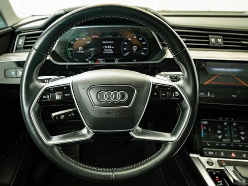 Used 2021 Audi e-tron Premium w/ Convenience Plus Package image 39