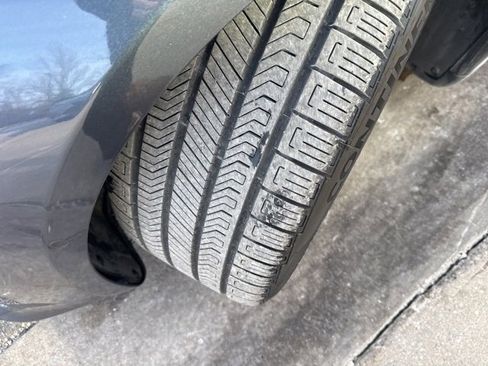 Used 2022 Tesla Model S image 9