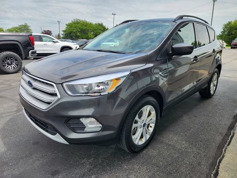 Used 2018 Ford Escape SE w/ SE Sync 3 Package AWD/4WD image 8