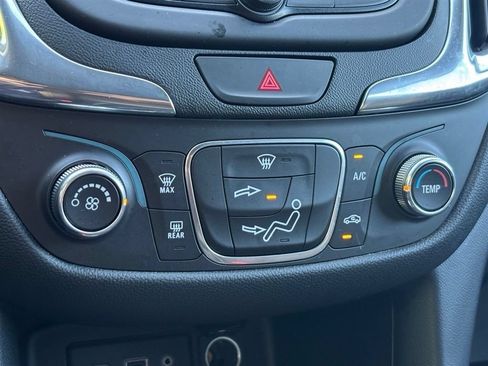 Used 2020 Chevrolet Equinox LT FWD image 10