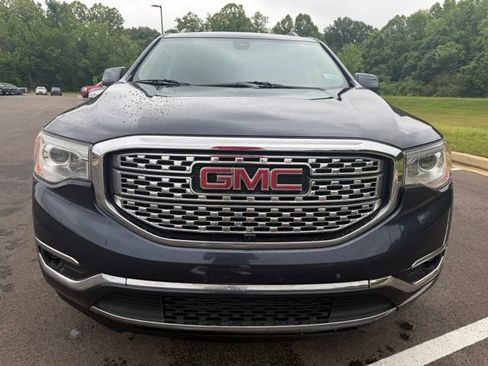 Used 2018 GMC Acadia Denali w/ Technology Package AWD/4WD image 4