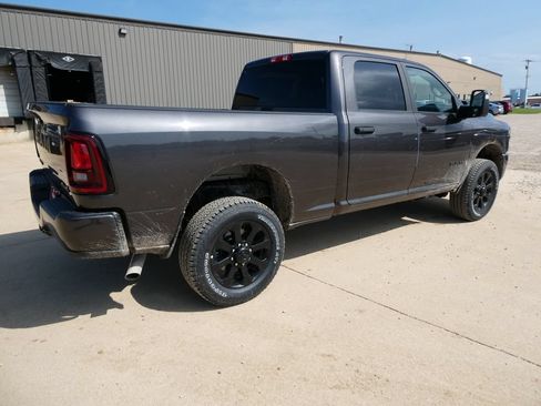 New 2026 RAM 2500 Big Horn AWD/4WD image 4