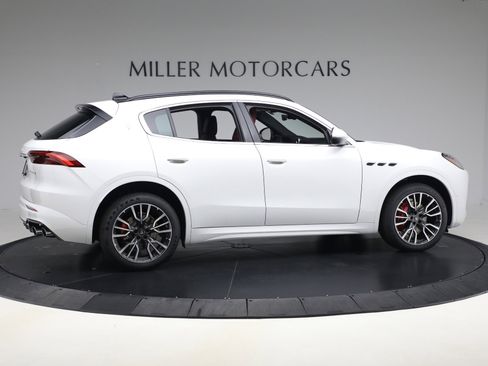 New 2025 Maserati Grecale GT image 7