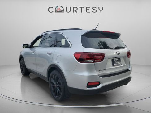 Certified 2019 Kia Sorento S image 2