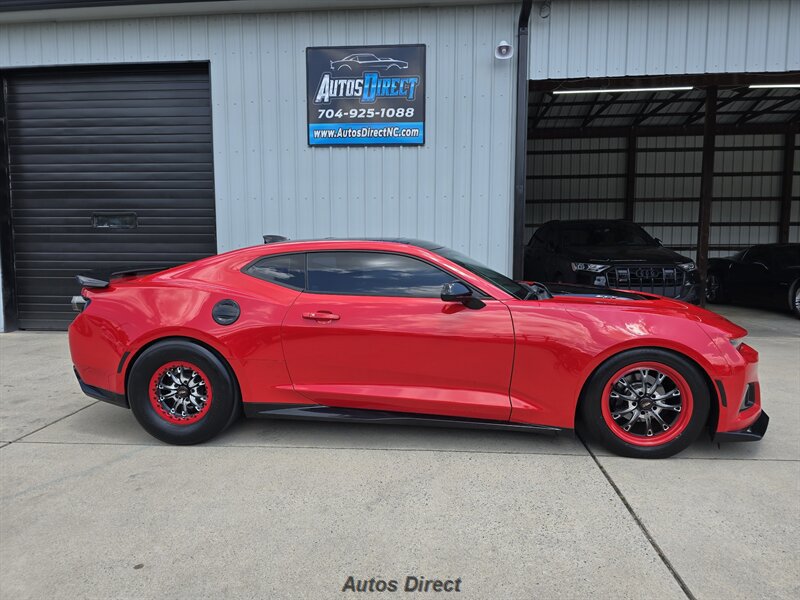 Used 2017 Chevrolet Camaro ZL1 RWD image 17