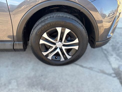 Used 2016 Toyota RAV4 LE AWD/4WD image 13