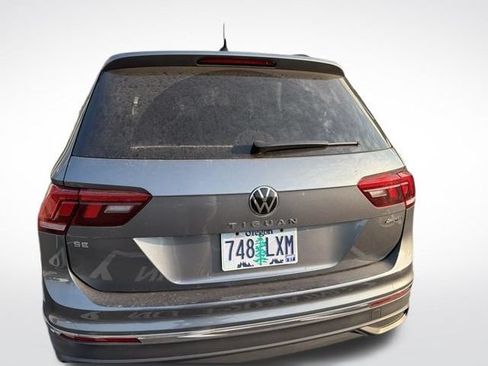 Used 2022 Volkswagen Tiguan SE AWD/4WD image 7