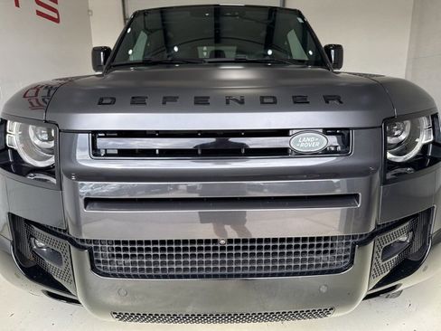 Used 2024 Land Rover Defender 90 V8 image 2