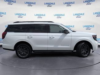 New 2027 Ford Expedition Platinum RWD video 3