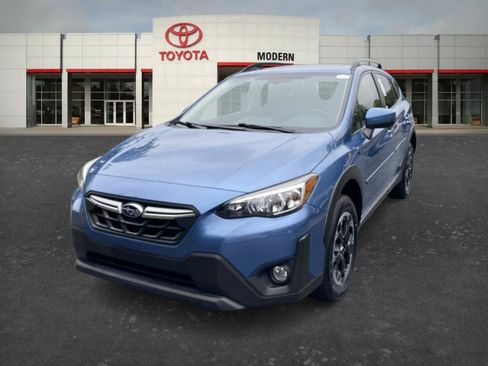Used 2021 Subaru Crosstrek 2.0i Premium w/ Moonroof Package AWD/4WD image 1
