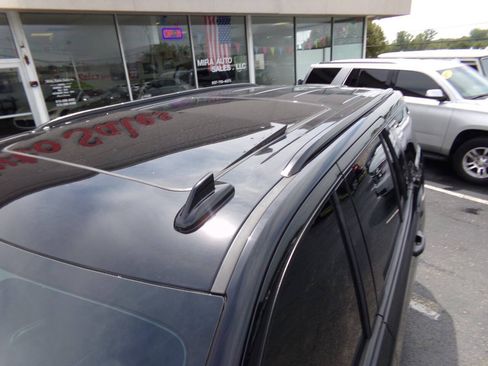 Used 2021 GMC Yukon Denali w/ Denali Ultimate Package AWD/4WD image 8