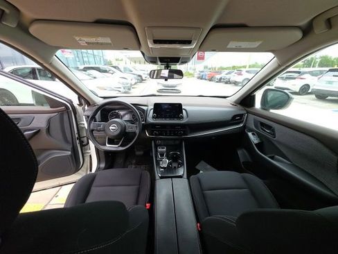 Used 2023 Nissan Rogue S image 25