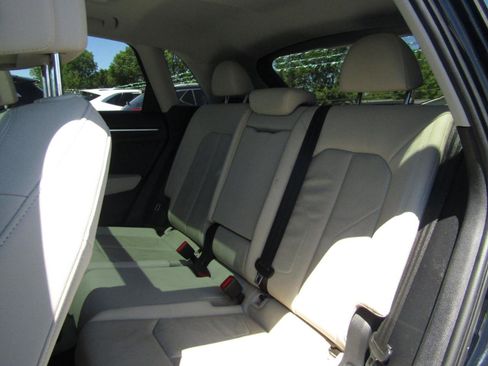 Used 2021 Audi Q3 2.0T Premium AWD/4WD image 21