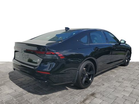 Used 2025 Honda Accord Sport image 5