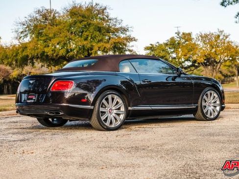 Used 2015 Bentley Continental GT image 30