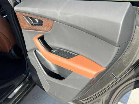 Certified 2025 Audi Q8 Premium image 16