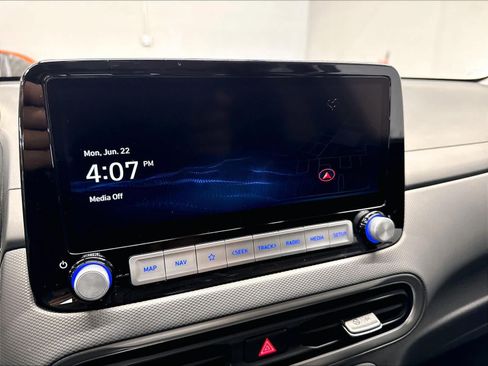 Used 2023 Hyundai Kona SEL FWD image 9