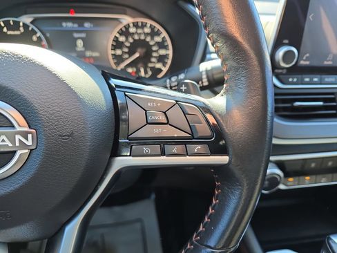 Used 2023 Nissan Altima 2.5 SR image 22