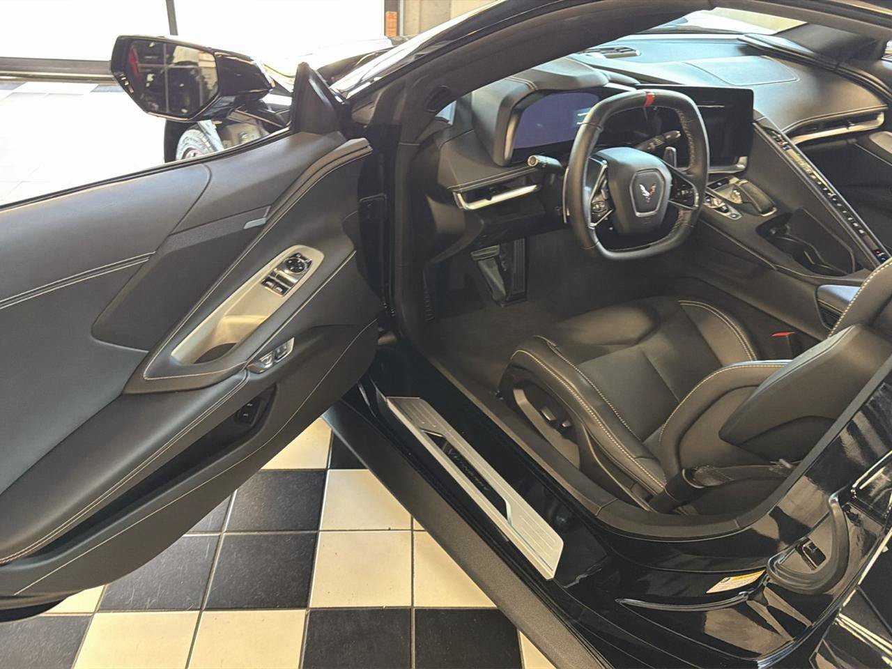 Used 2022 Chevrolet Corvette Stingray Coupe w/ Z51 Performance Package RWD image 12