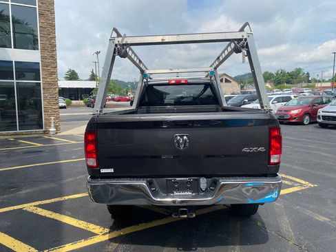 Used 2018 RAM 3500 Tradesman w/ Chrome Appearance Group AWD/4WD image 12
