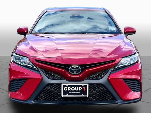 Used 2019 Toyota Camry SE FWD image 4