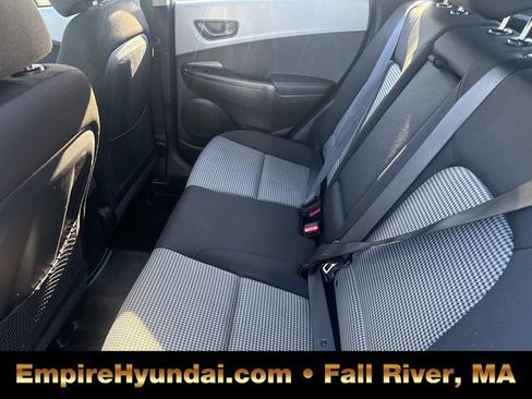 Used 2019 Hyundai Kona SE image 15