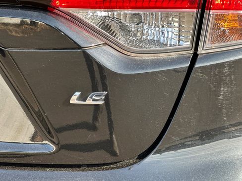 Used 2021 Toyota Corolla LE FWD image 25