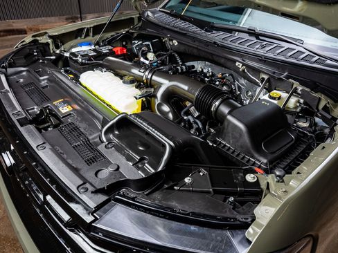 Used 2025 Ford Expedition Tremor image 42