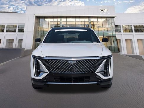 Certified 2024 Cadillac Lyriq Tech RWD image 2